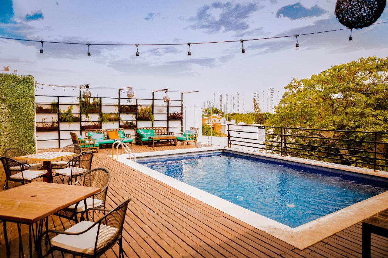 Nomads Hotel, Hostel & Rooftop Pool Cancún Exteriér fotografie